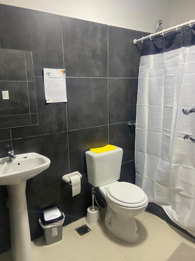 Black Star Art Hostel Neuquén Εξωτερικό φωτογραφία