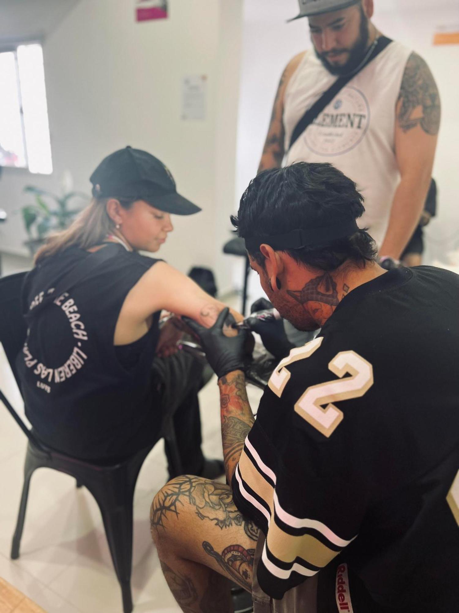 Black Star Art Hostel Neuquén Εξωτερικό φωτογραφία