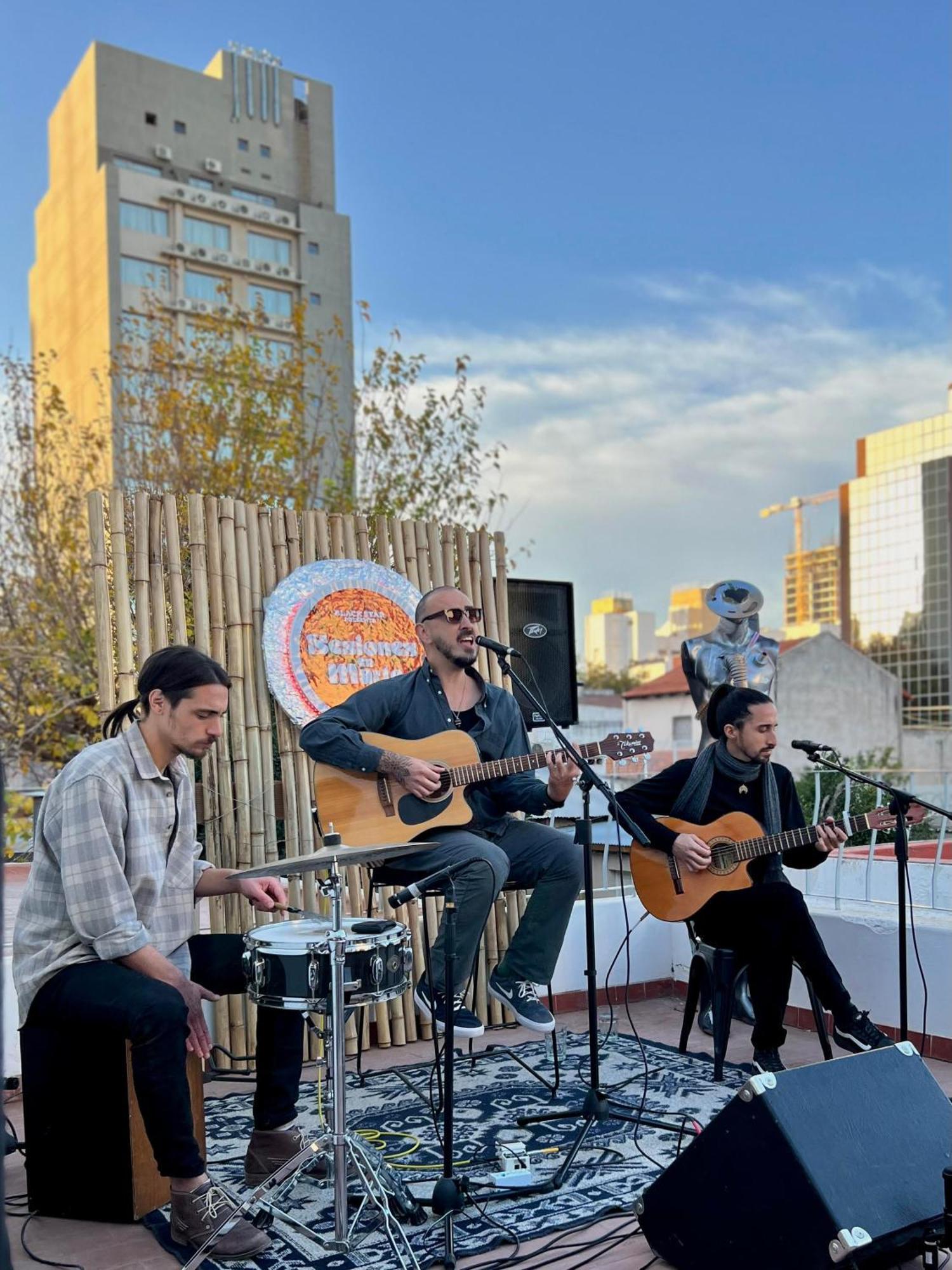 Black Star Art Hostel Neuquén Εξωτερικό φωτογραφία